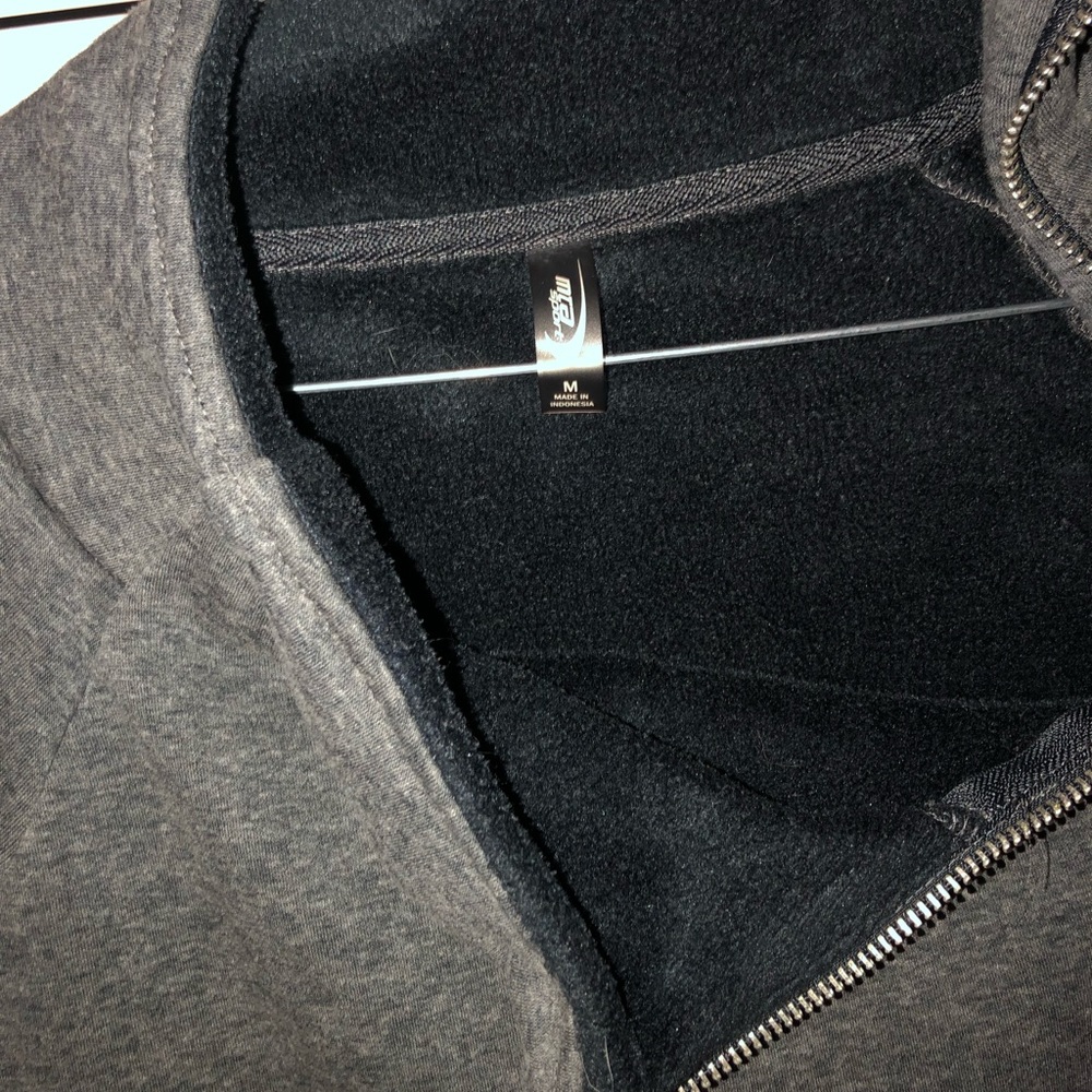 Sweater - Picture 2 of 2